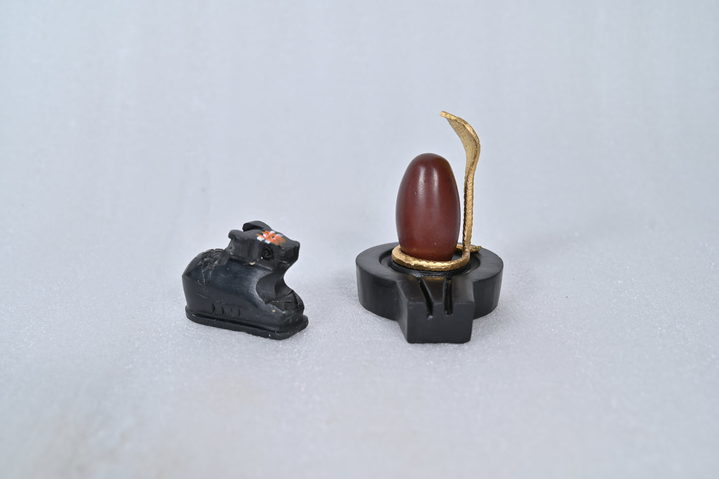 Narmdeswar shivling anghuthe ke sije ka home pooja ke liye