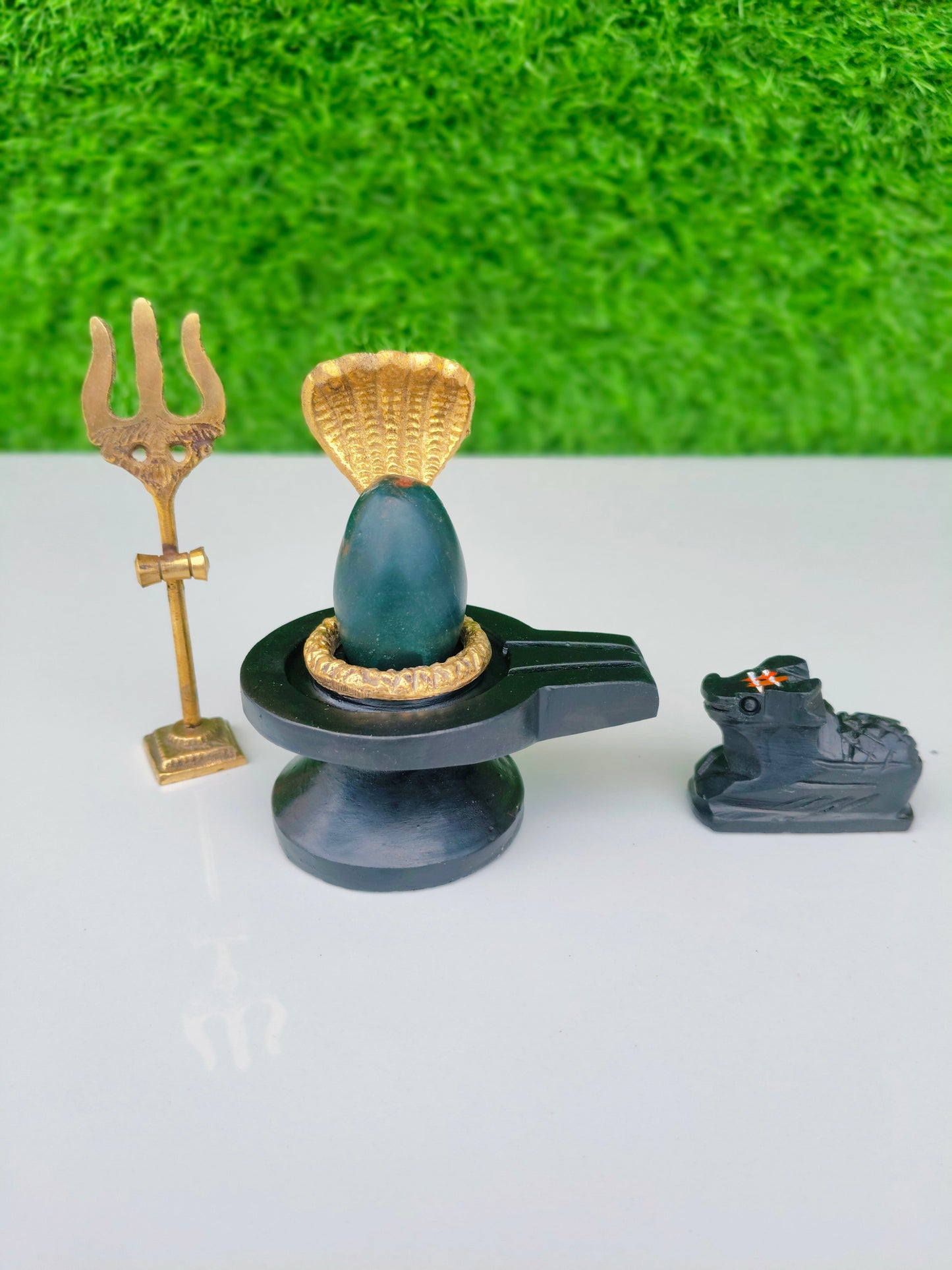 Narmdeswar shivling jaladhari naag nandi trishul