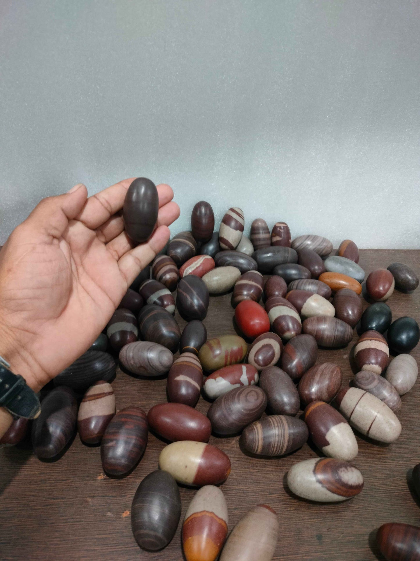 Janeyudhari narmdeswar shivling thumb sije 2 inch anguthe ka sije home pooja - Narmada Narmadeshwar shivling
