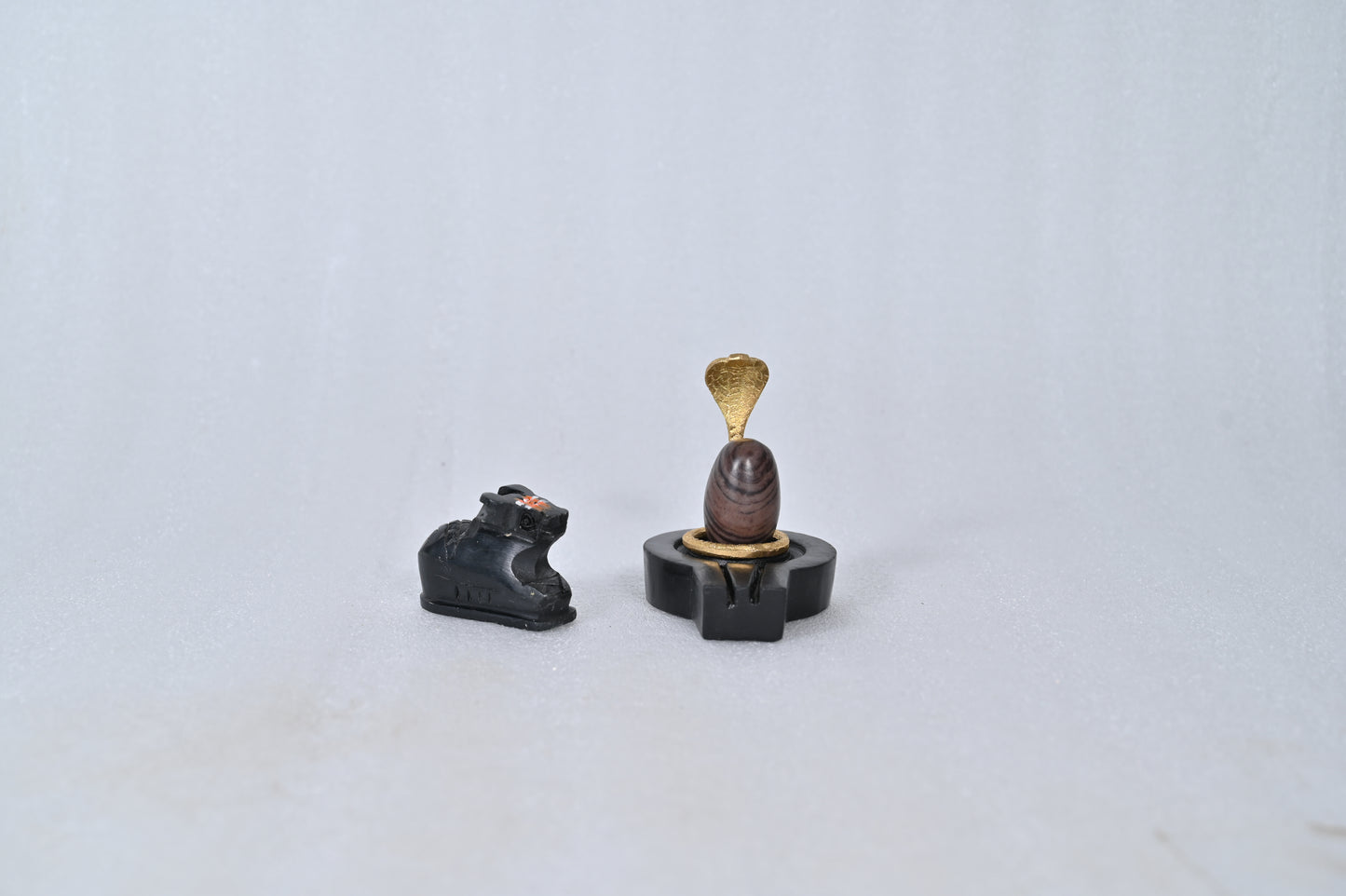 Narmdeswar shivling anghuthe ke sije ka home pooja ke liye